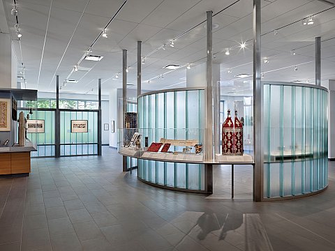 Photo of Derfner Judaica Museum